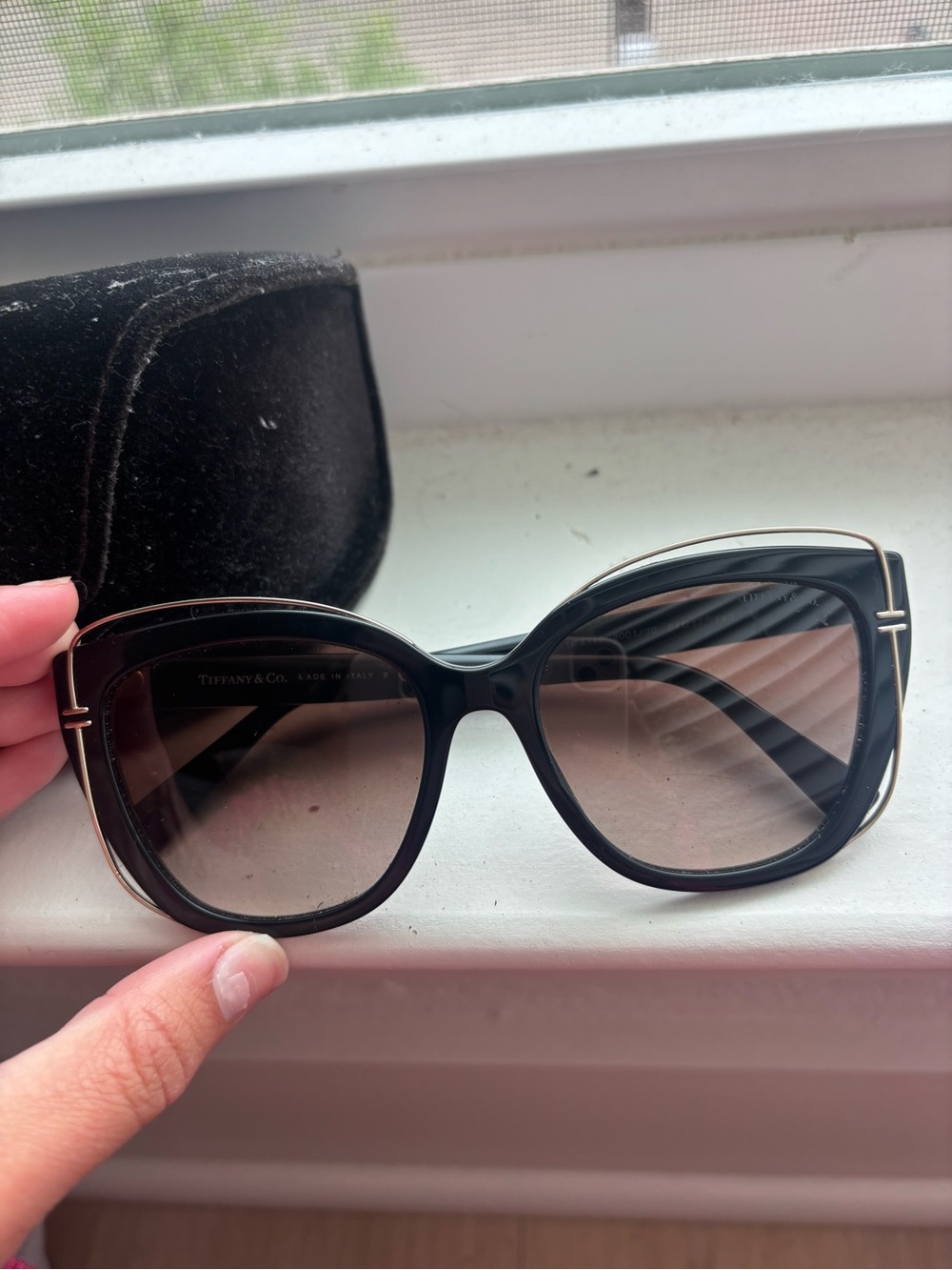 Tiffany & Co. Black Oversized Cat-Eye Sunglasses with Gold Trim